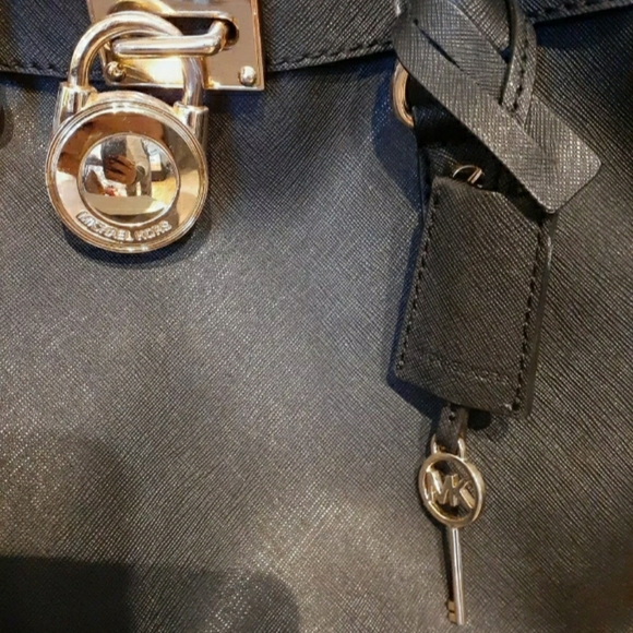 Michael Kors large - Picture 10 of 10